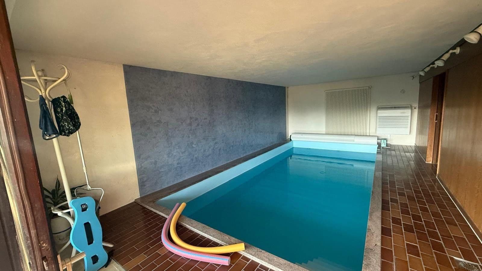 Prenájom domu 150 m², pozemok 4.000 m², Heilbronn, Bádensko-Wurttembersko Prenájom domu 150 m², pozemok 4.000 m², Heilbronn, Bádensko-Wurttembersko