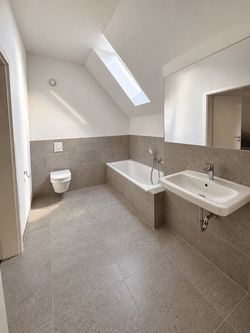 Prenájom bytu 4-izbový 153 m², Verl, Severné Porýnie - Westfálsko Prenájom bytu 4-izbový 153 m², Verl, Severné Porýnie - Westfálsko