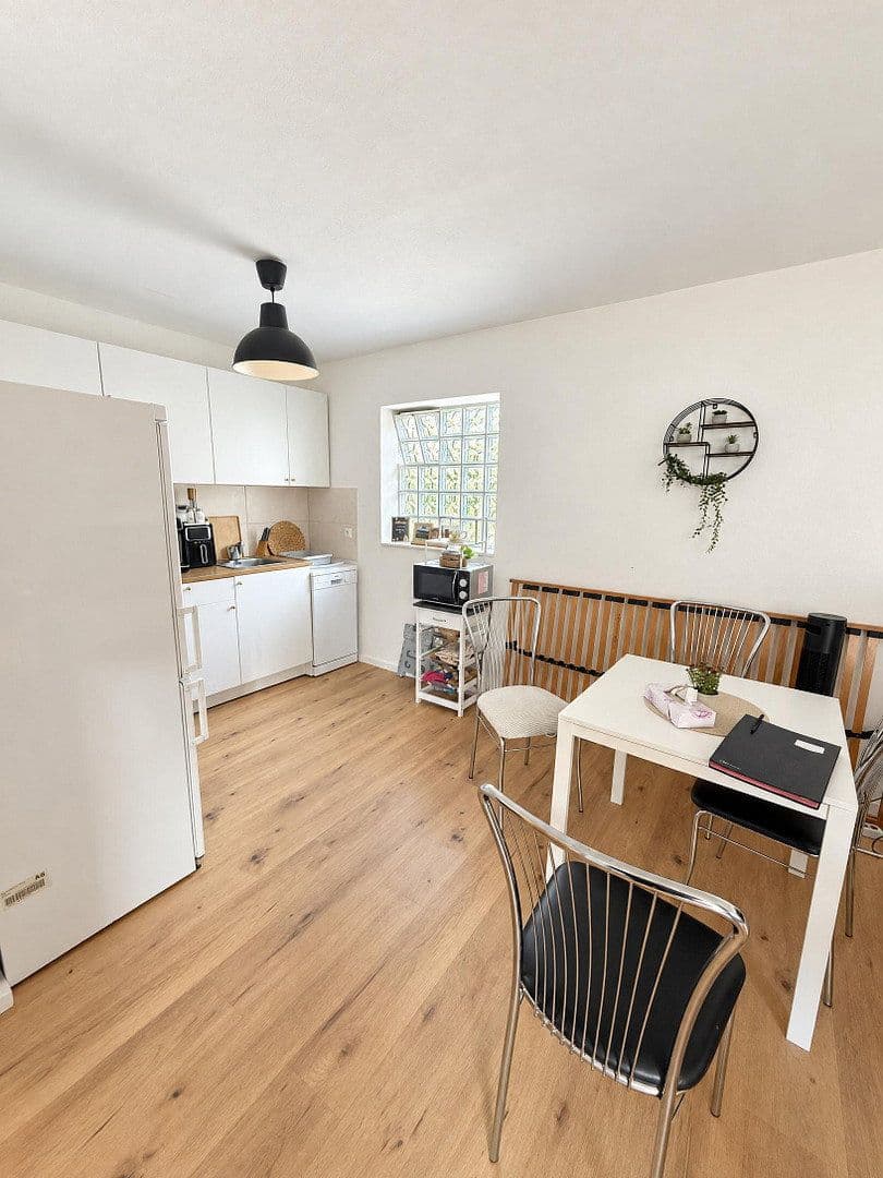 Prenájom bytu 1-izbový 45 m², Gießen, Hesensko Prenájom bytu 1-izbový 45 m², Gießen, Hesensko