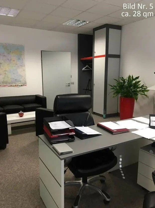 Prenájom kancelárie 230 m², Mergelfeld 11, Lehrte, Dolné Sasko Prenájom kancelárie 230 m², Mergelfeld 11, Lehrte, Dolné Sasko