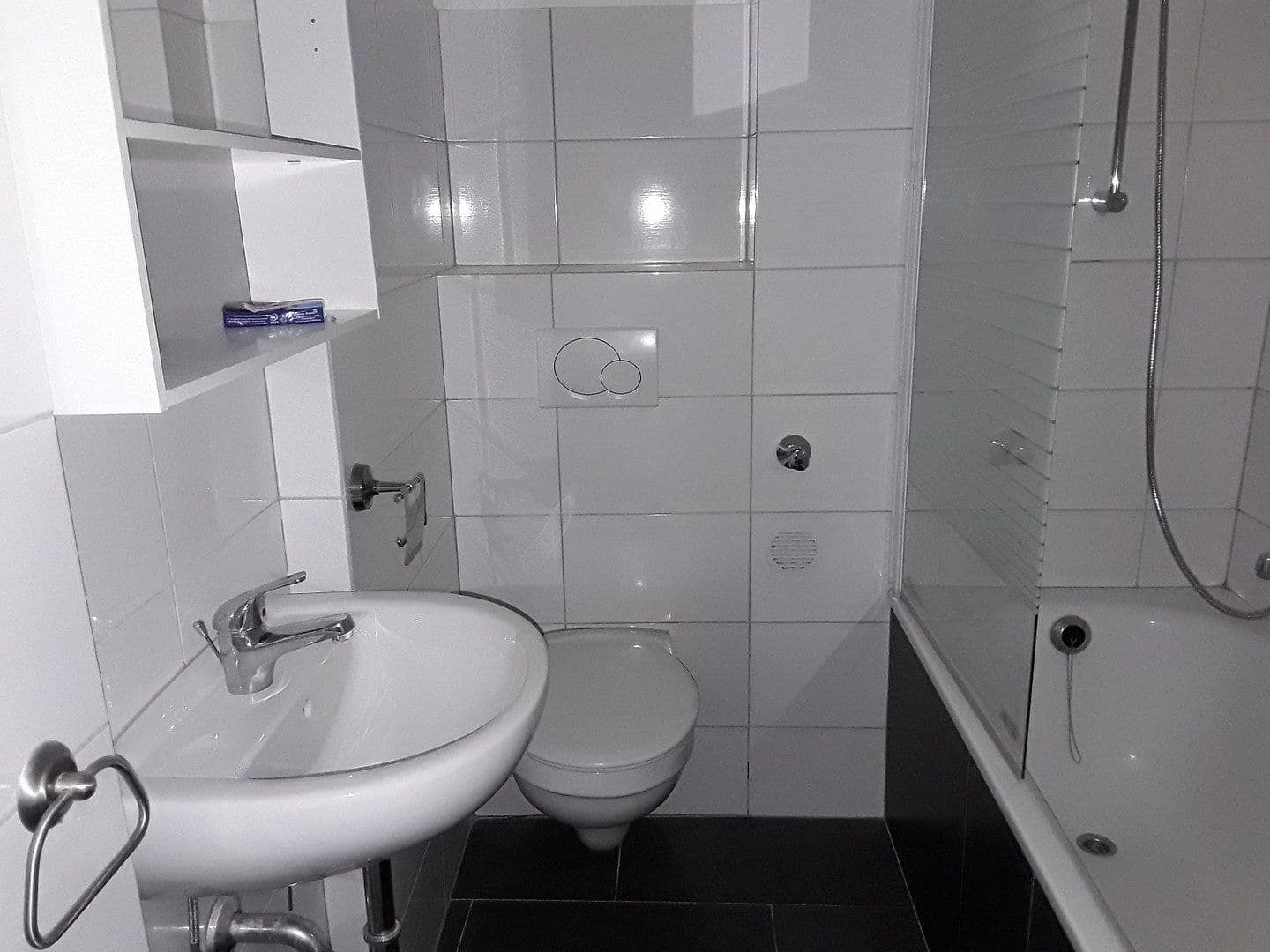 Prenájom bytu 2-izbový 57 m², Grabenstr. 115, Duisburg, Severné Porýnie - Westfálsko Prenájom bytu 2-izbový 57 m², Grabenstr. 115, Duisburg, Severné Porýnie - Westfálsko