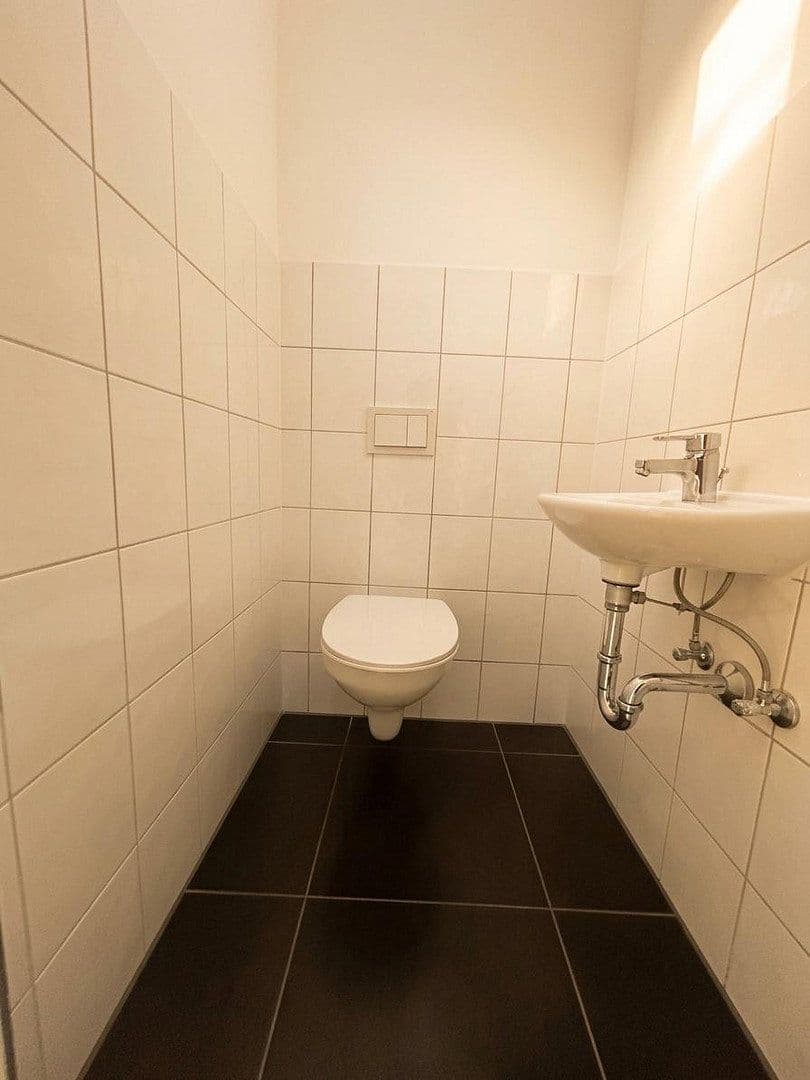 Prenájom bytu 5-izbový 127 m², Hans-Heinen_Straße 45, Dessau-Roßlau, Sasko-Anhaltsko Prenájom bytu 5-izbový 127 m², Hans-Heinen_Straße 45, Dessau-Roßlau, Sasko-Anhaltsko