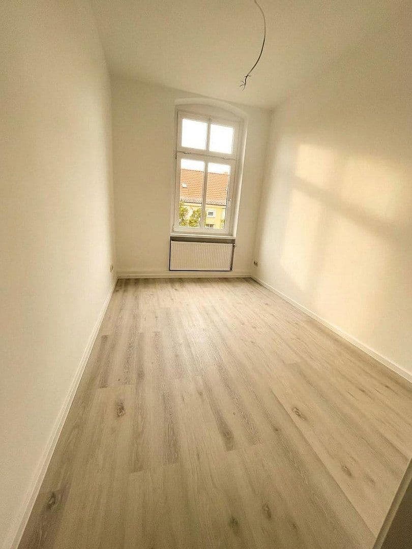 Prenájom bytu 5-izbový 127 m², Hans-Heinen_Straße 45, Dessau-Roßlau, Sasko-Anhaltsko Prenájom bytu 5-izbový 127 m², Hans-Heinen_Straße 45, Dessau-Roßlau, Sasko-Anhaltsko