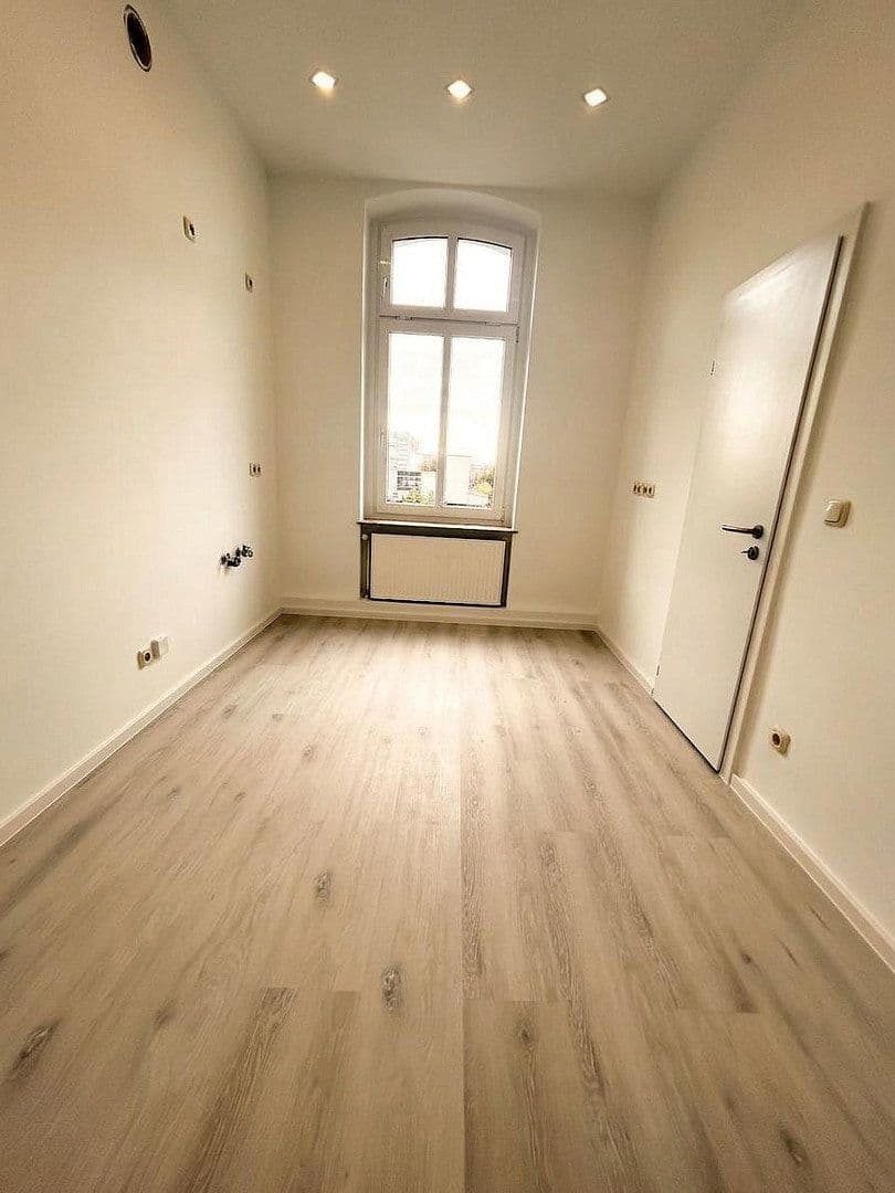 Prenájom bytu 5-izbový 127 m², Hans-Heinen_Straße 45, Dessau-Roßlau, Sasko-Anhaltsko Prenájom bytu 5-izbový 127 m², Hans-Heinen_Straße 45, Dessau-Roßlau, Sasko-Anhaltsko