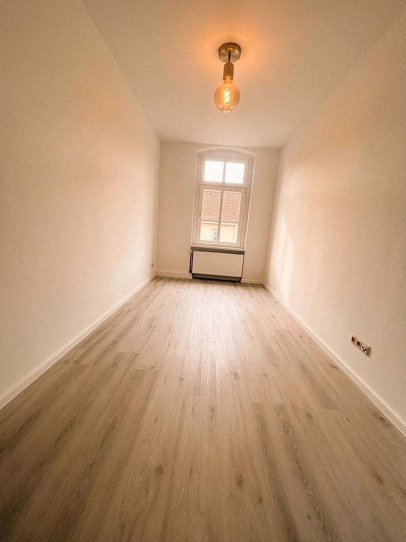 Prenájom bytu 5-izbový 127 m², Hans-Heinen_Straße 45, Dessau-Roßlau, Sasko-Anhaltsko Prenájom bytu 5-izbový 127 m², Hans-Heinen_Straße 45, Dessau-Roßlau, Sasko-Anhaltsko
