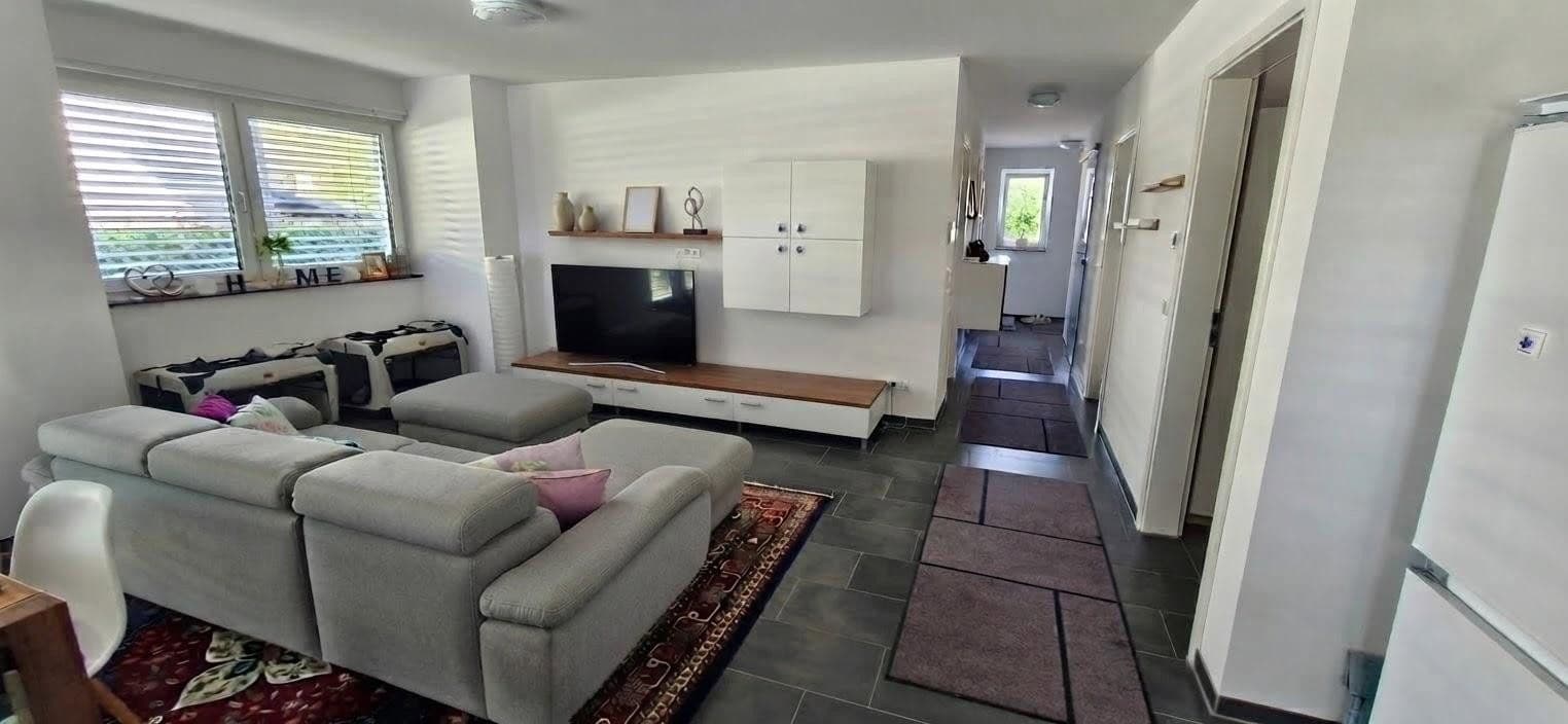 Prenájom bytu 4-izbový 103 m², Am Schloßberg 8a, Fischbachtal, Hesensko Prenájom bytu 4-izbový 103 m², Am Schloßberg 8a, Fischbachtal, Hesensko