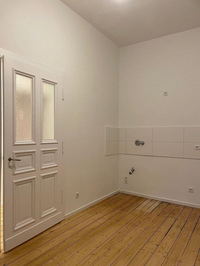 Prenájom bytu 3-izbový 86 m², Kreuzbergstraße 20, Düsseldorf, Severné Porýnie - Westfálsko Prenájom bytu 3-izbový 86 m², Kreuzbergstraße 20, Düsseldorf, Severné Porýnie - Westfálsko
