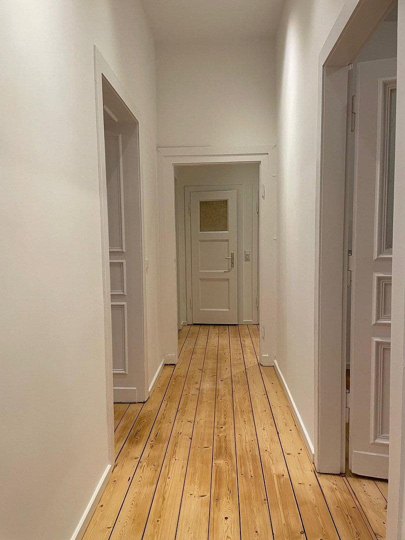 Prenájom bytu 3-izbový 86 m², Kreuzbergstraße 20, Düsseldorf, Severné Porýnie - Westfálsko Prenájom bytu 3-izbový 86 m², Kreuzbergstraße 20, Düsseldorf, Severné Porýnie - Westfálsko