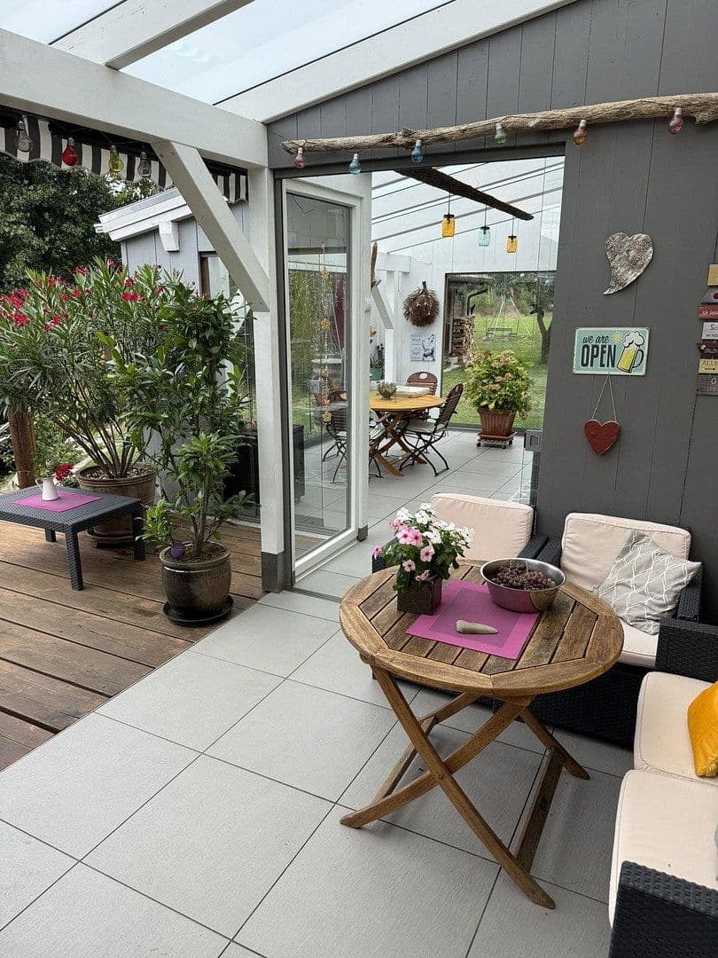 Predaj domu 285 m², pozemok 1.700 m², Langenneufnach, Bavorsko Predaj domu 285 m², pozemok 1.700 m², Langenneufnach, Bavorsko