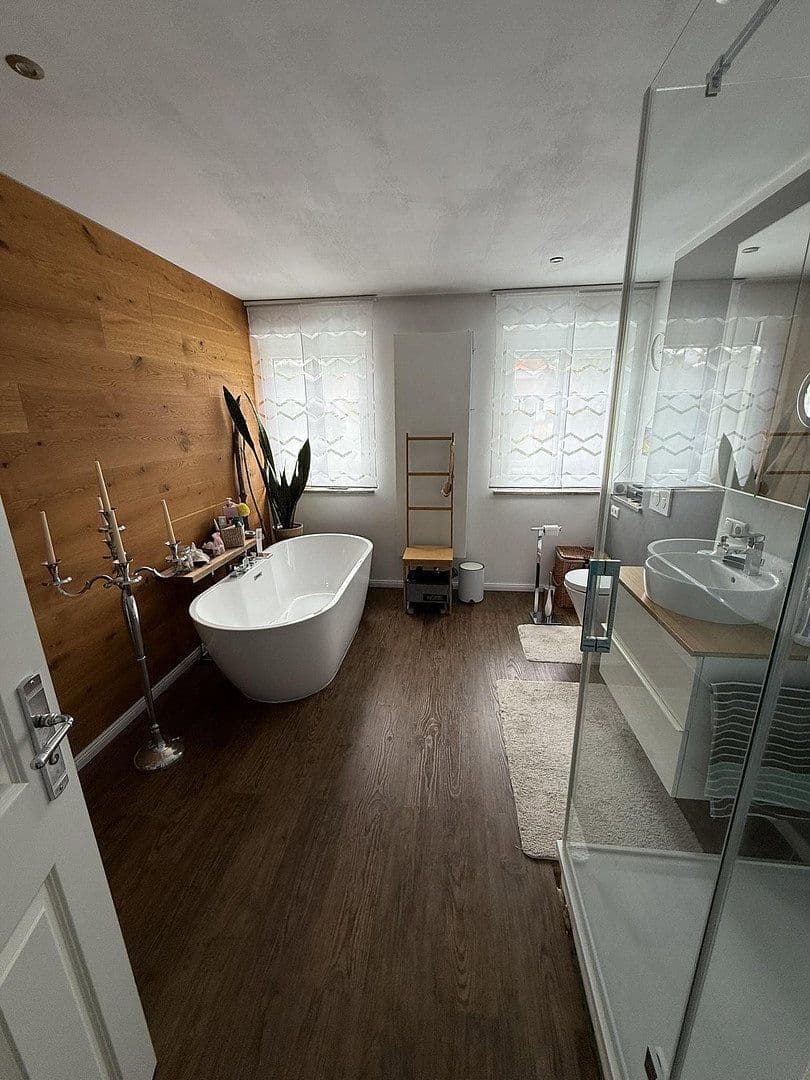 Predaj domu 285 m², pozemok 1.700 m², Langenneufnach, Bavorsko Predaj domu 285 m², pozemok 1.700 m², Langenneufnach, Bavorsko