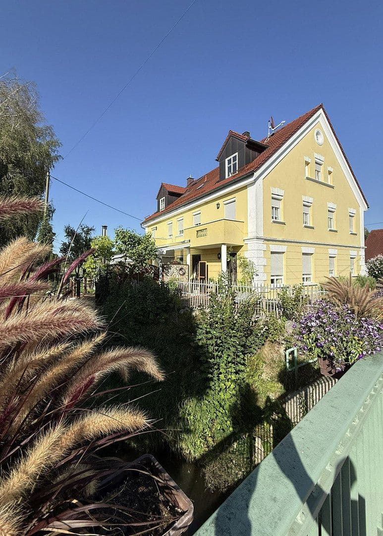 Predaj domu 285 m², pozemok 1.700 m², Langenneufnach, Bavorsko Predaj domu 285 m², pozemok 1.700 m², Langenneufnach, Bavorsko