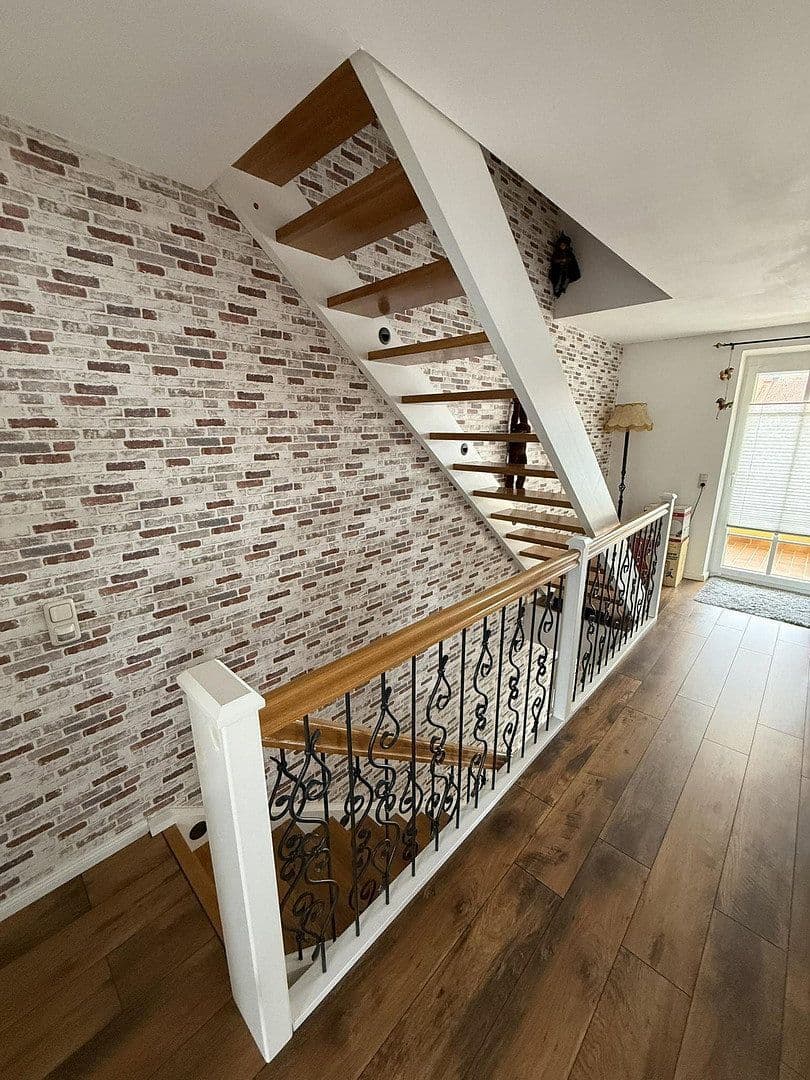Predaj domu 285 m², pozemok 1.700 m², Langenneufnach, Bavorsko Predaj domu 285 m², pozemok 1.700 m², Langenneufnach, Bavorsko