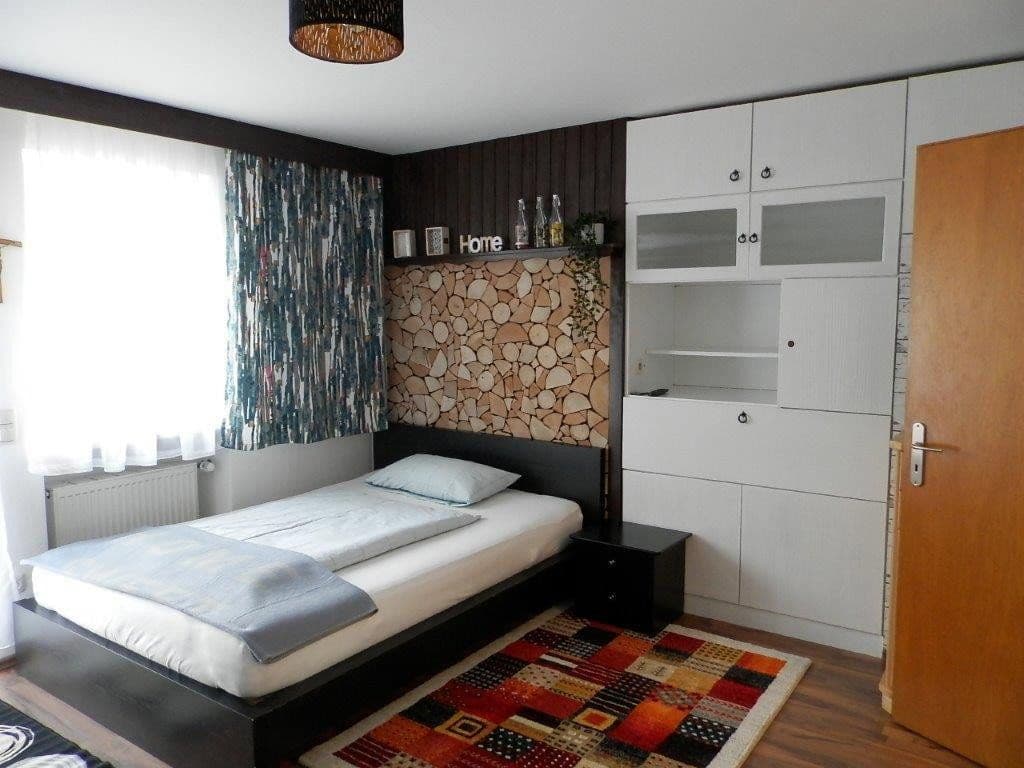 Predaj domu 285 m², pozemok 1.700 m², Langenneufnach, Bavorsko Predaj domu 285 m², pozemok 1.700 m², Langenneufnach, Bavorsko