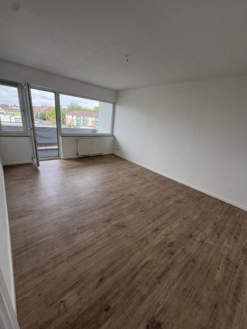 Prenájom bytu 2-izbový 64 m², Eschenstr. 129, Duisburg, Severné Porýnie - Westfálsko Prenájom bytu 2-izbový 64 m², Eschenstr. 129, Duisburg, Severné Porýnie - Westfálsko