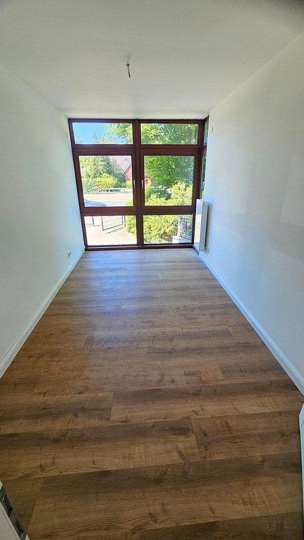 Prenájom bytu 4-izbový 120 m², Bremen, Brémy Prenájom bytu 4-izbový 120 m², Bremen, Brémy