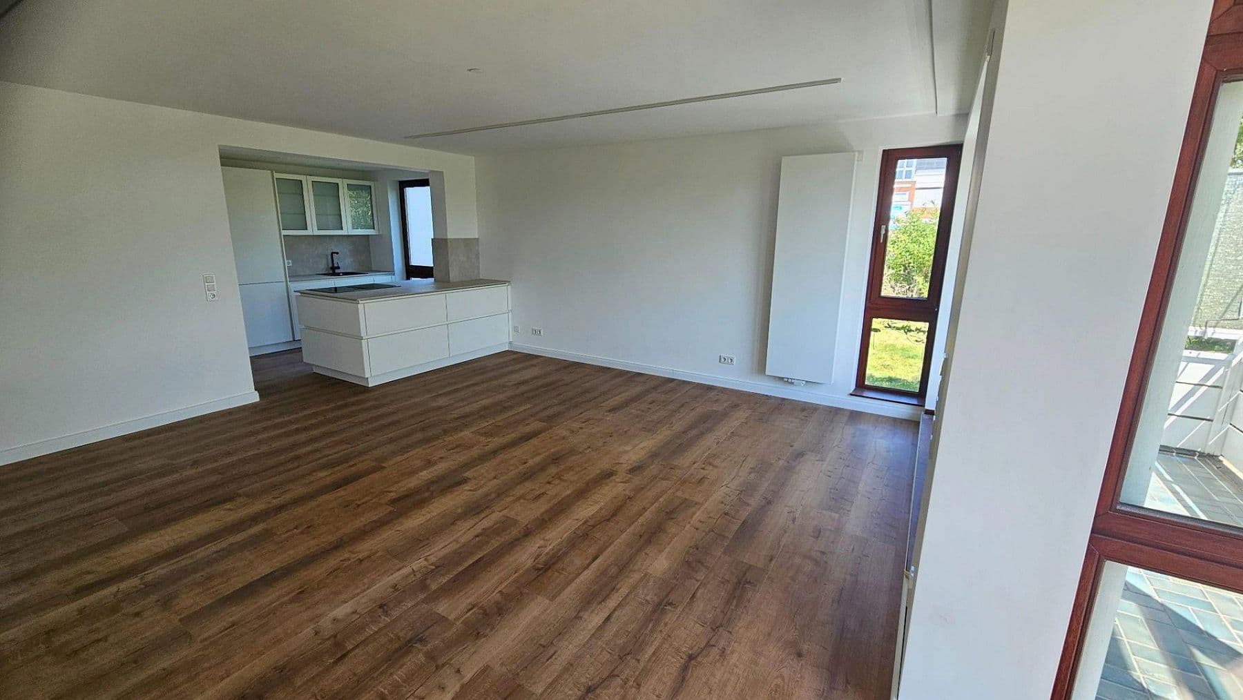 Prenájom bytu 4-izbový 120 m², Bremen, Brémy Prenájom bytu 4-izbový 120 m², Bremen, Brémy