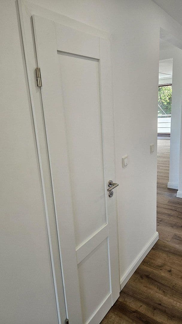 Prenájom bytu 4-izbový 120 m², Bremen, Brémy Prenájom bytu 4-izbový 120 m², Bremen, Brémy