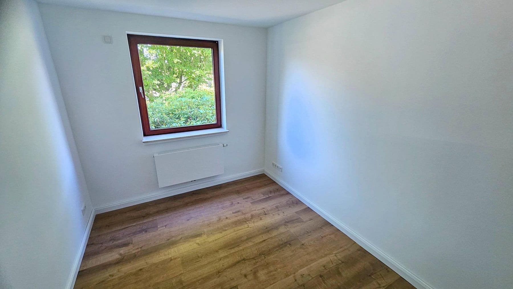 Prenájom bytu 4-izbový 120 m², Bremen, Brémy Prenájom bytu 4-izbový 120 m², Bremen, Brémy