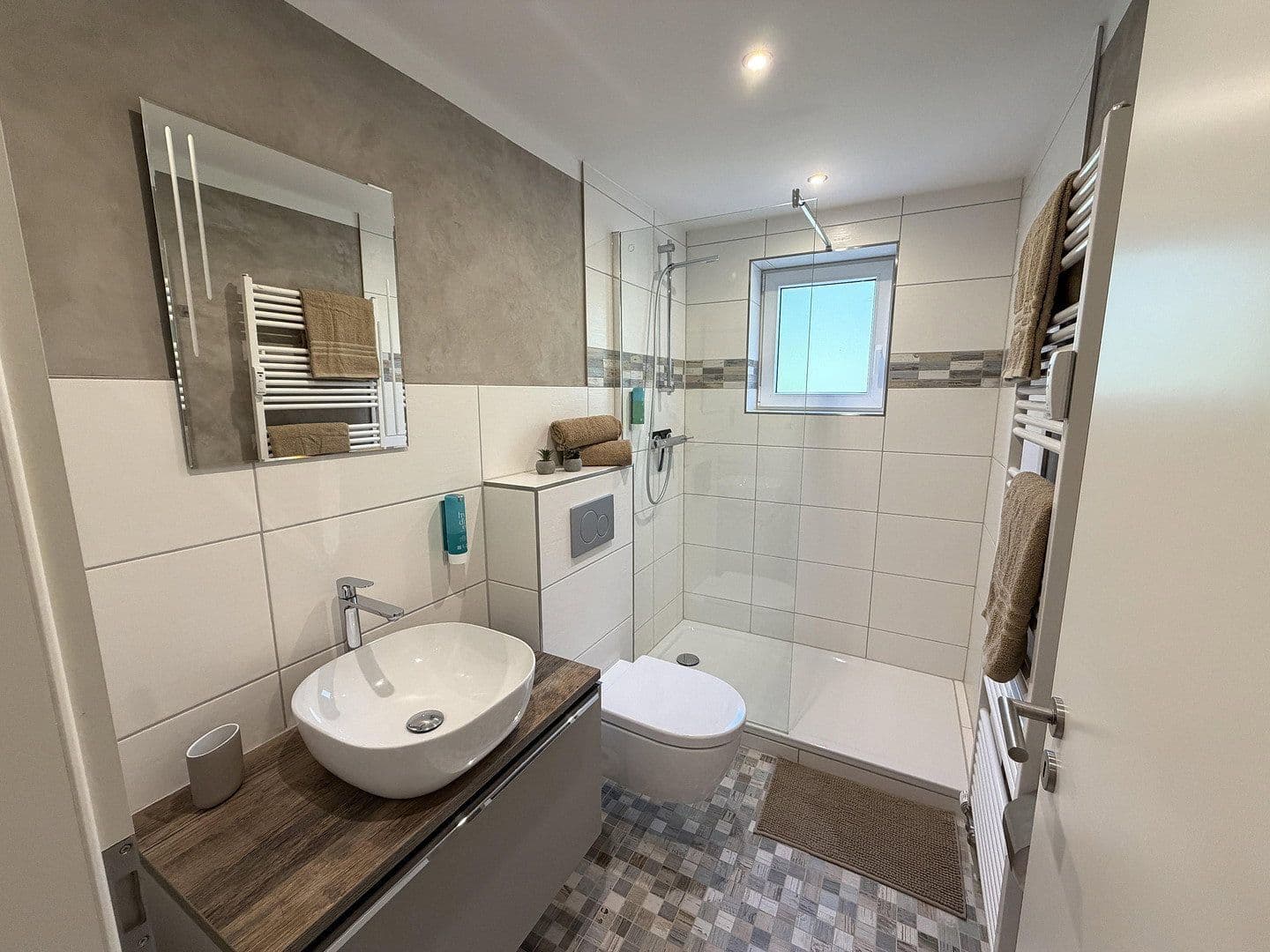 Prenájom bytu 2-izbový 65 m², Pommernstr. 37a, Scharbeutz, Šlezvicko-Holštajnsko Prenájom bytu 2-izbový 65 m², Pommernstr. 37a, Scharbeutz, Šlezvicko-Holštajnsko