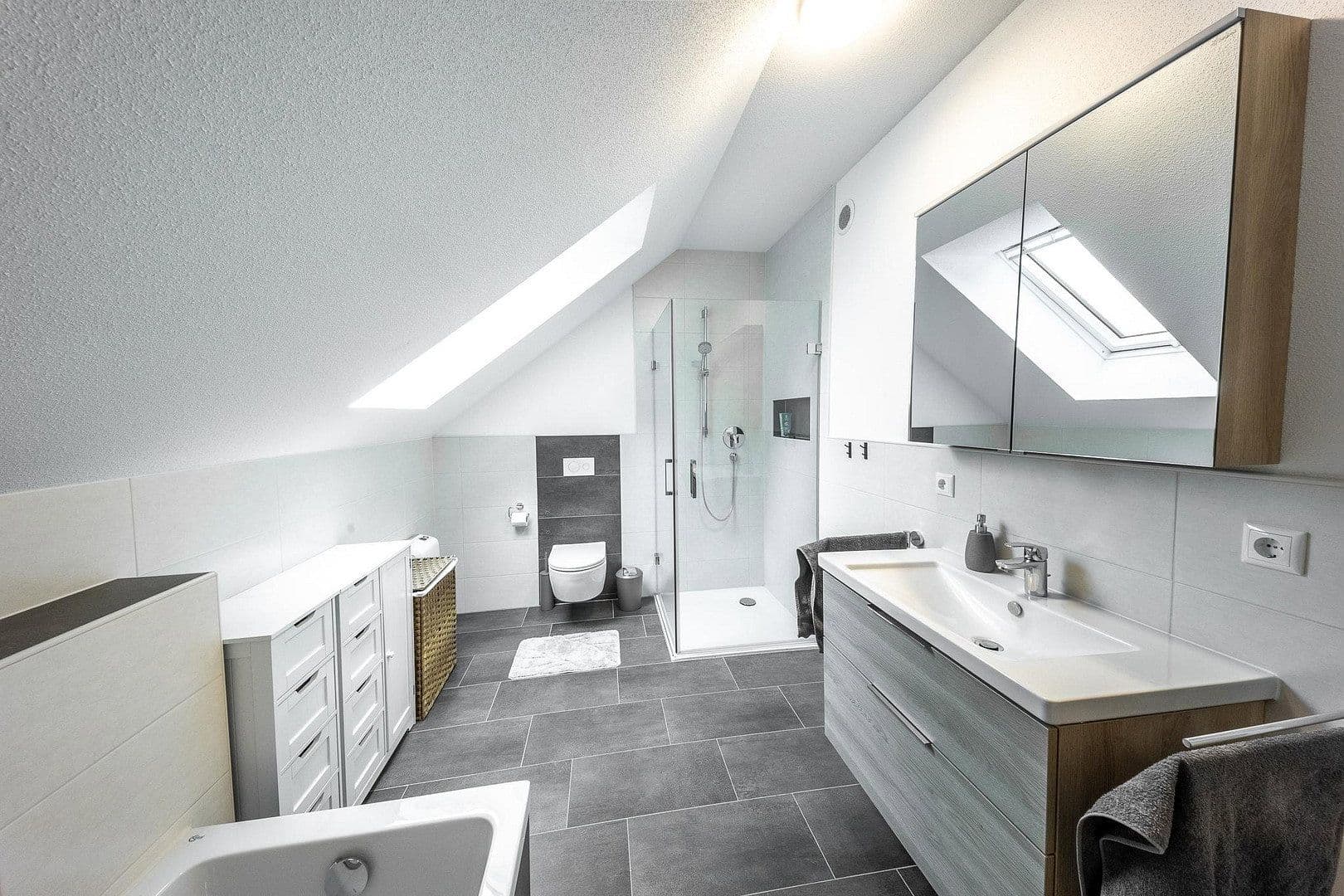 Predaj domu 130 m², pozemok 694 m², Hauptstraße 13b, Börsborn, Porýnie-Falcko Predaj domu 130 m², pozemok 694 m², Hauptstraße 13b, Börsborn, Porýnie-Falcko
