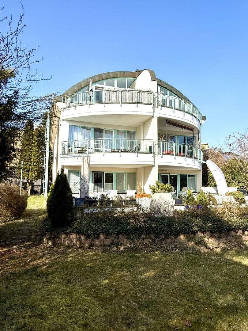 Predaj domu 415 m², pozemok 842 m², Titlisweg 29, Berlin, Berlín Predaj domu 415 m², pozemok 842 m², Titlisweg 29, Berlin, Berlín