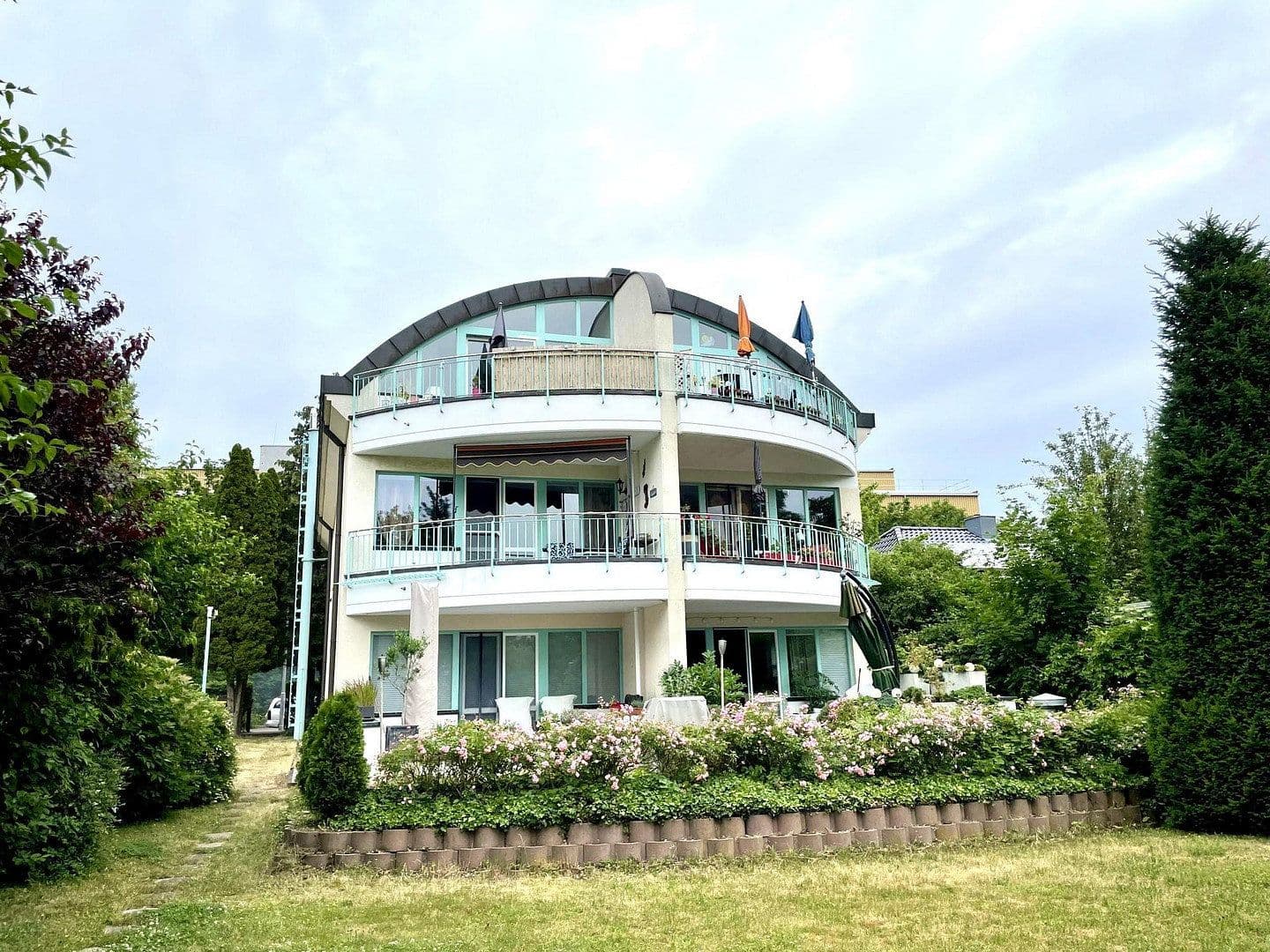 Predaj domu 415 m², pozemok 842 m², Titlisweg 29, Berlin, Berlín Predaj domu 415 m², pozemok 842 m², Titlisweg 29, Berlin, Berlín