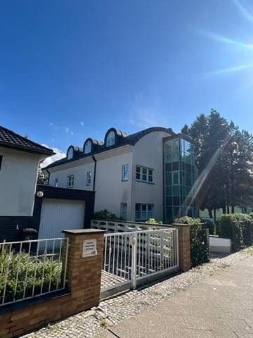 Predaj domu 415 m², pozemok 842 m², Titlisweg 29, Berlin, Berlín Predaj domu 415 m², pozemok 842 m², Titlisweg 29, Berlin, Berlín