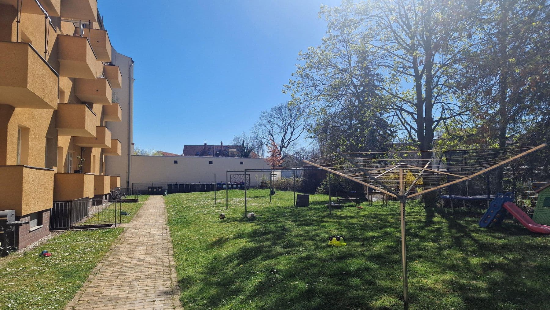 Predaj bytu 3-izbový 56 m², Holzhäuser Straße 66, Leipzig, Sasko Predaj bytu 3-izbový 56 m², Holzhäuser Straße 66, Leipzig, Sasko