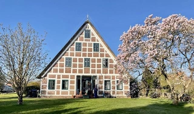 Prenájom bytu 4-izbový 136 m², Hollernstr. 109, Hollern-Twielenfleth, Dolné Sasko Prenájom bytu 4-izbový 136 m², Hollernstr. 109, Hollern-Twielenfleth, Dolné Sasko