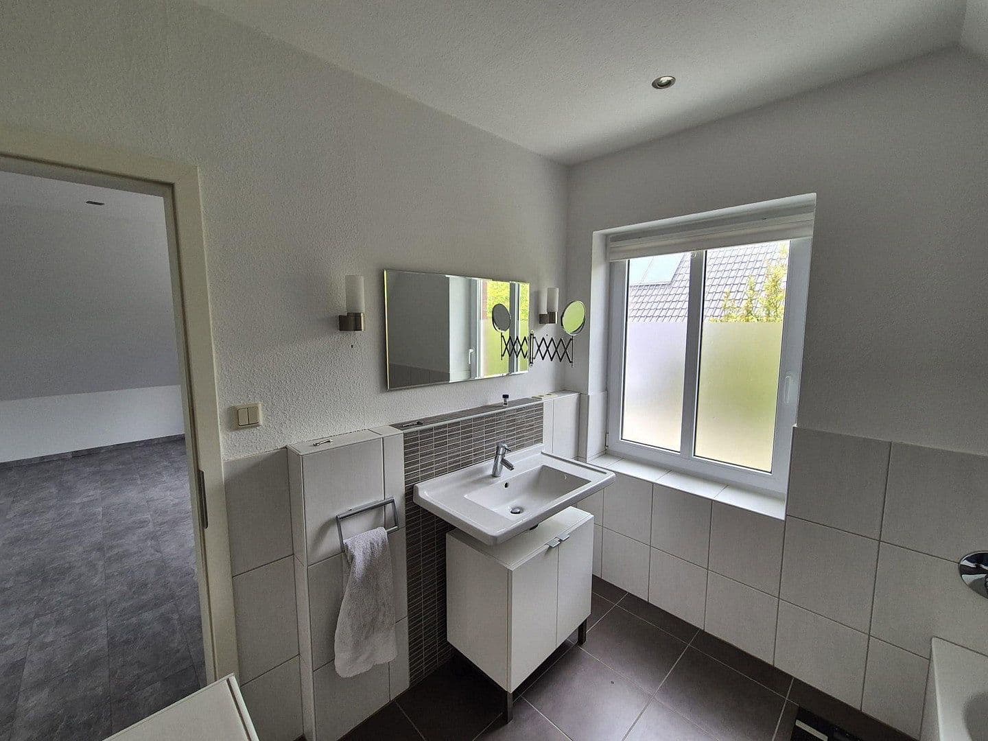 Predaj domu 128 m², pozemok 635 m², Lieder Str. 5, Jemgum, Dolné Sasko Predaj domu 128 m², pozemok 635 m², Lieder Str. 5, Jemgum, Dolné Sasko