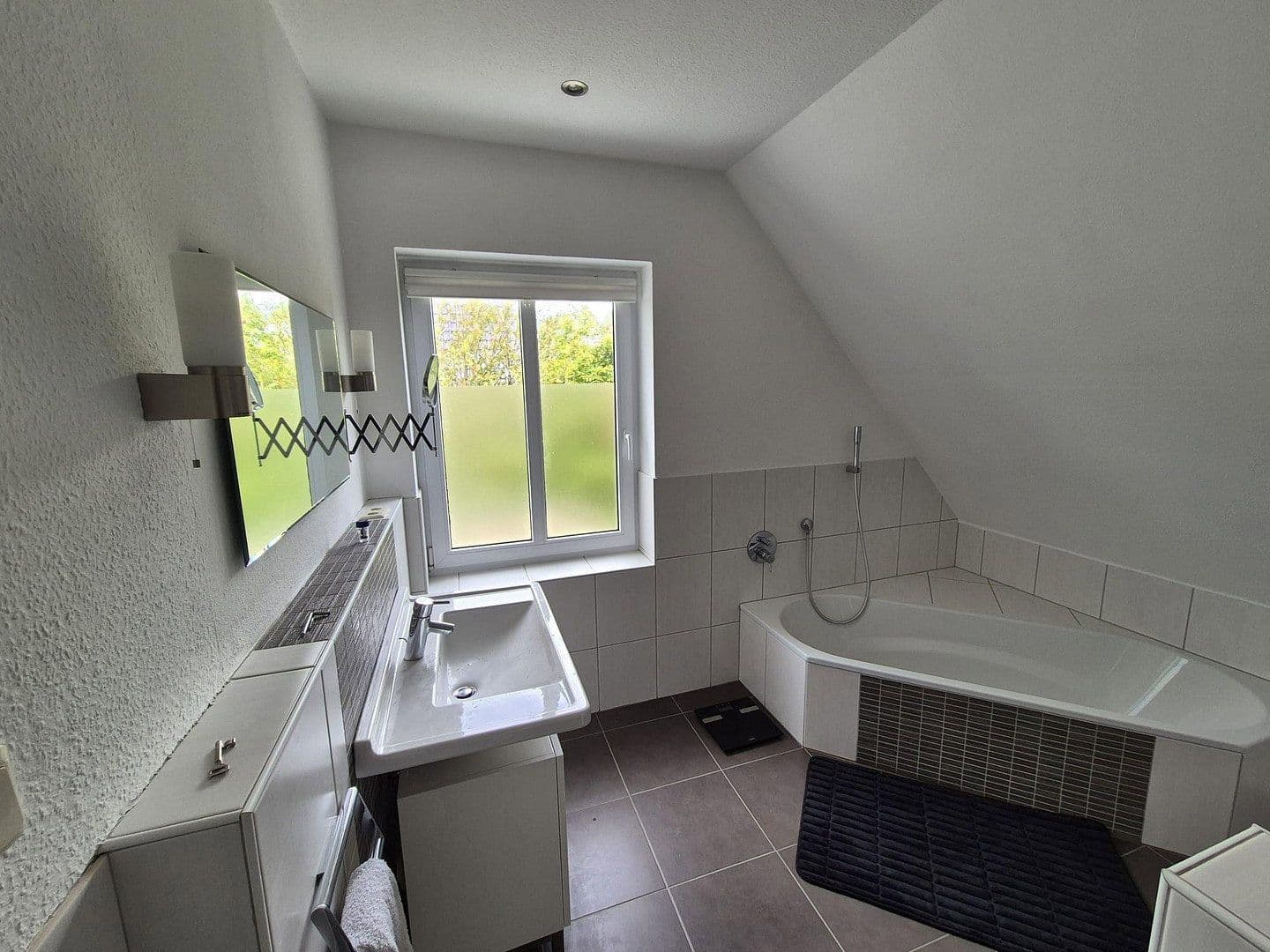 Predaj domu 128 m², pozemok 635 m², Lieder Str. 5, Jemgum, Dolné Sasko Predaj domu 128 m², pozemok 635 m², Lieder Str. 5, Jemgum, Dolné Sasko