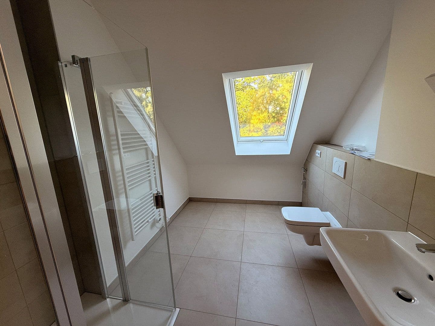 Prenájom bytu 3-izbový 75 m², Klingerplatz 4, Leipzig, Sasko Prenájom bytu 3-izbový 75 m², Klingerplatz 4, Leipzig, Sasko