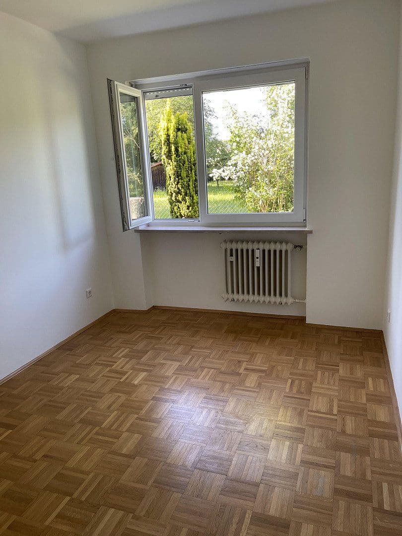Prenájom bytu 3-izbový 70 m², Planegg, Bavorsko Prenájom bytu 3-izbový 70 m², Planegg, Bavorsko