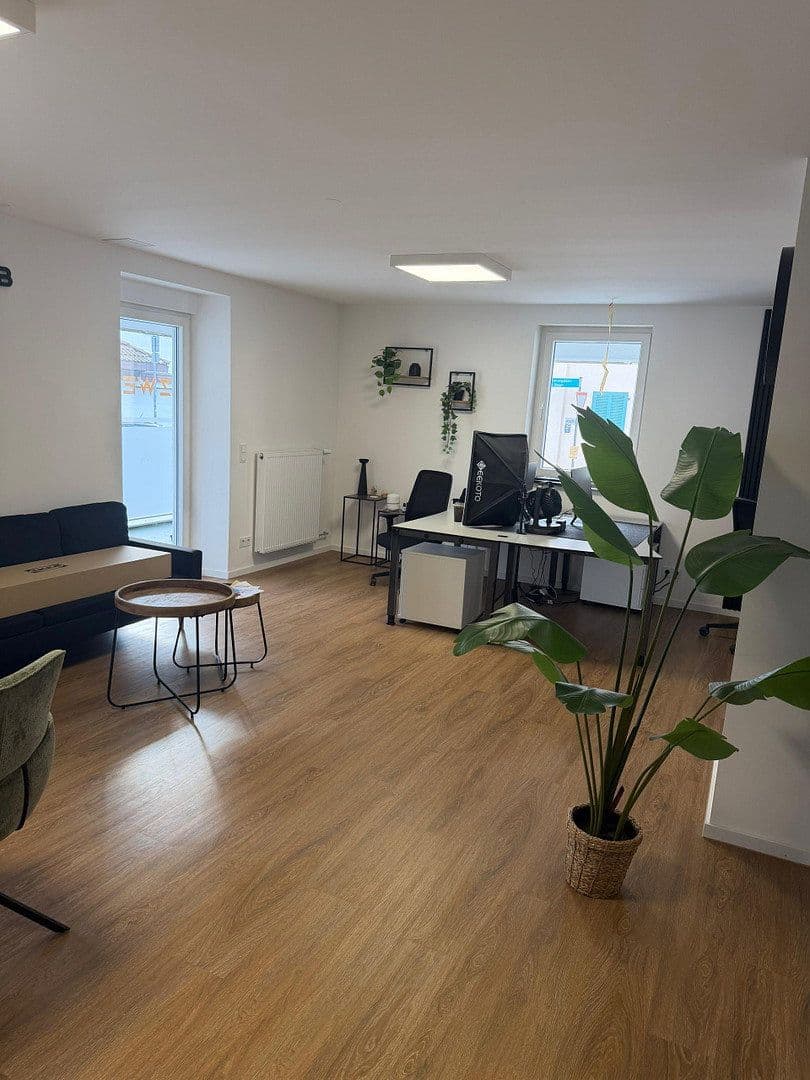Prenájom kancelárie 90 m², Biblis, Hesensko Prenájom kancelárie 90 m², Biblis, Hesensko