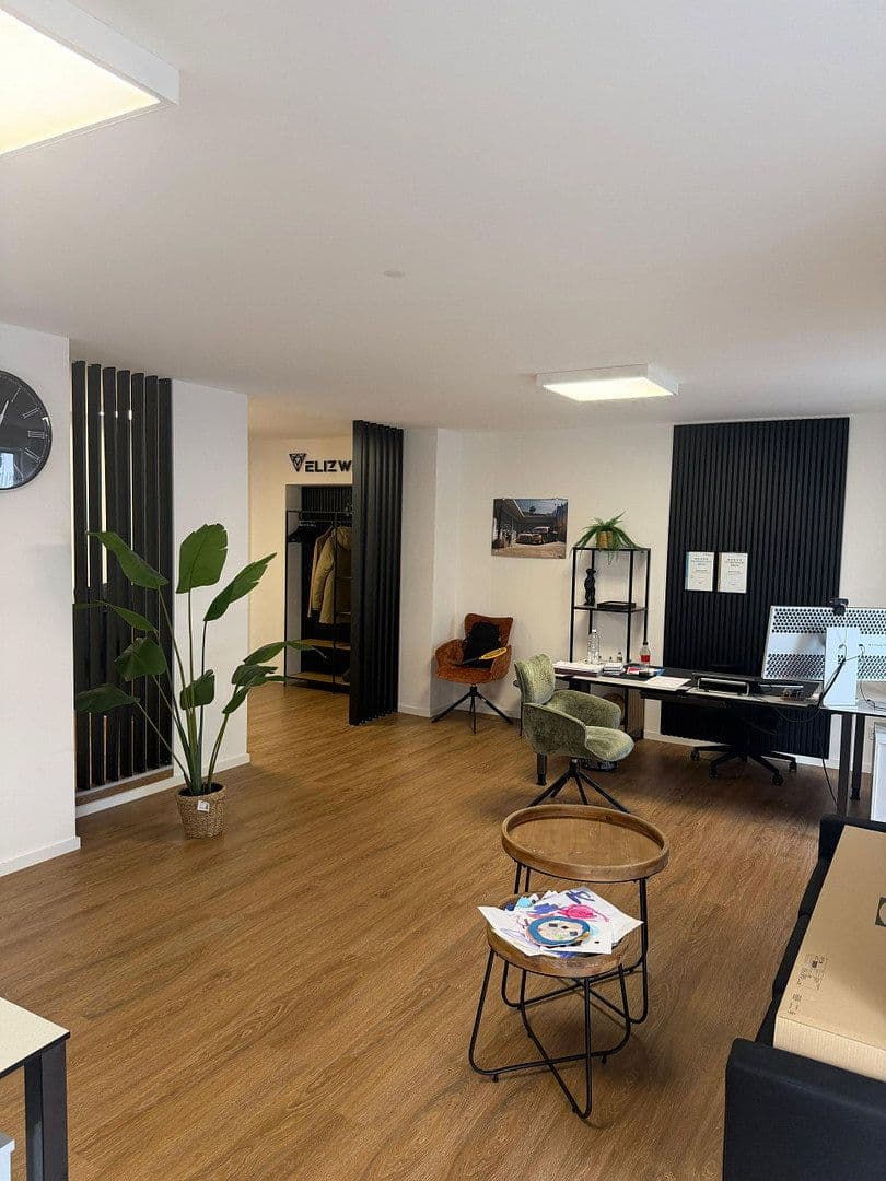 Prenájom kancelárie 90 m², Biblis, Hesensko Prenájom kancelárie 90 m², Biblis, Hesensko