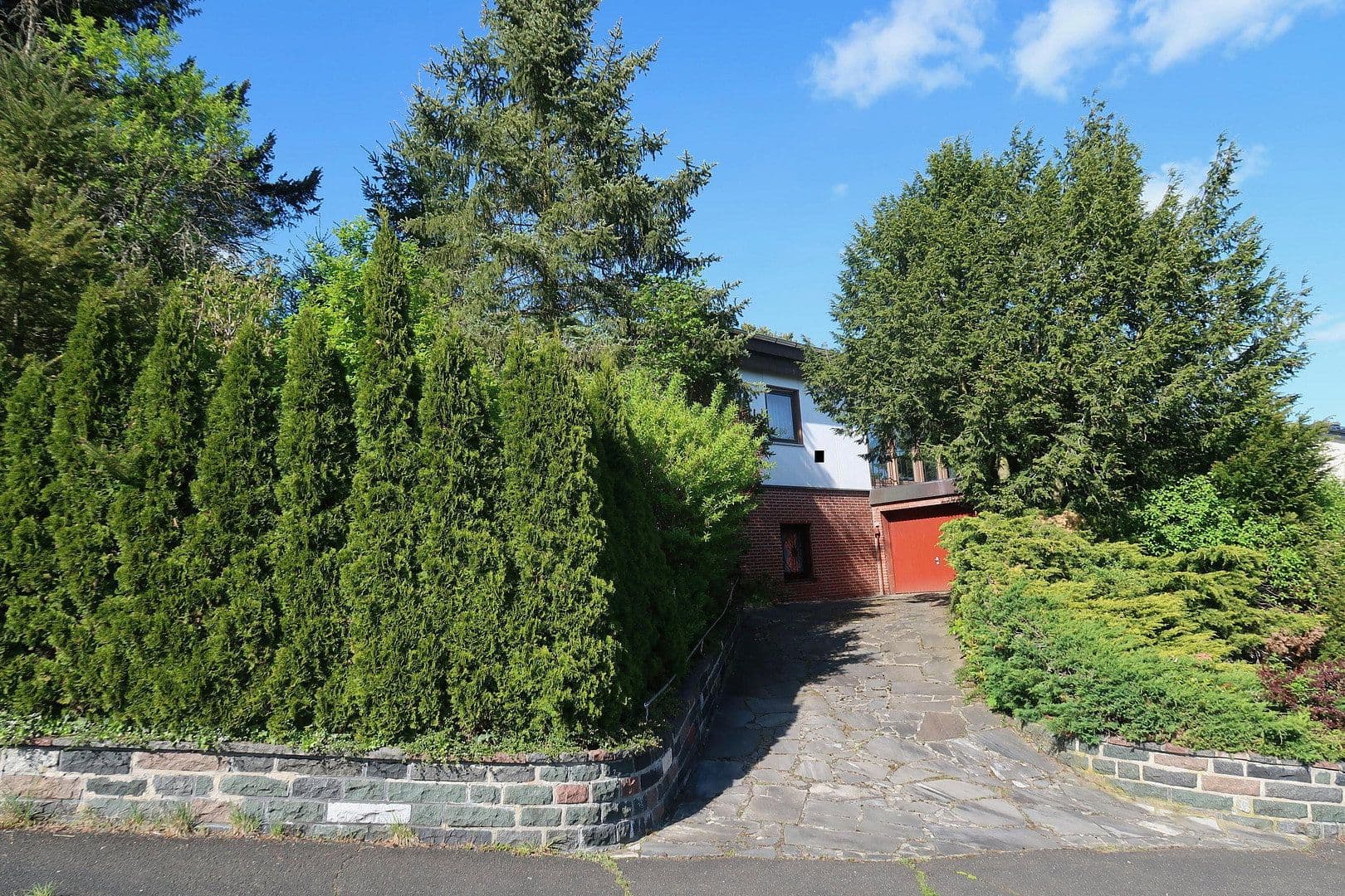Predaj domu 123 m², pozemok 819 m², Herborn, Hesensko Predaj domu 123 m², pozemok 819 m², Herborn, Hesensko