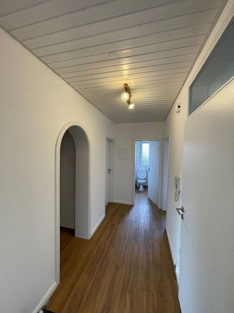 Prenájom bytu 4-izbový 108 m², Friedrichshafen, Bádensko-Wurttembersko Prenájom bytu 4-izbový 108 m², Friedrichshafen, Bádensko-Wurttembersko