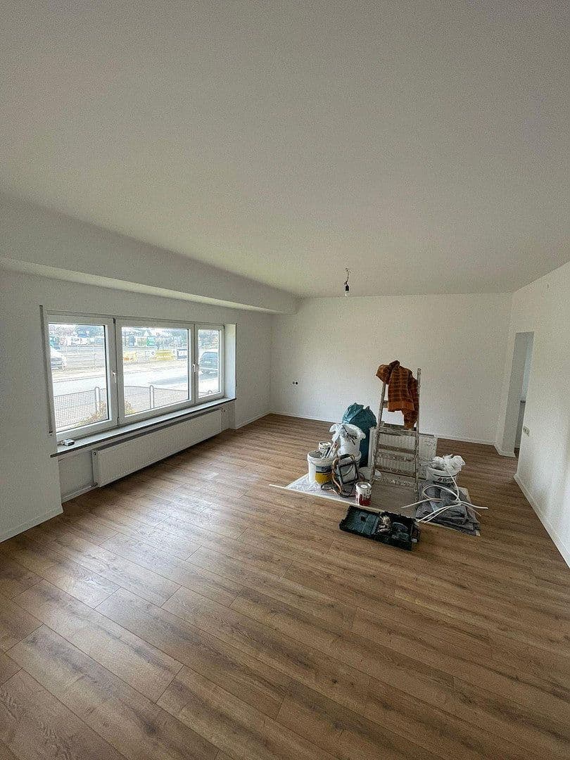 Prenájom bytu 4-izbový 108 m², Friedrichshafen, Bádensko-Wurttembersko Prenájom bytu 4-izbový 108 m², Friedrichshafen, Bádensko-Wurttembersko