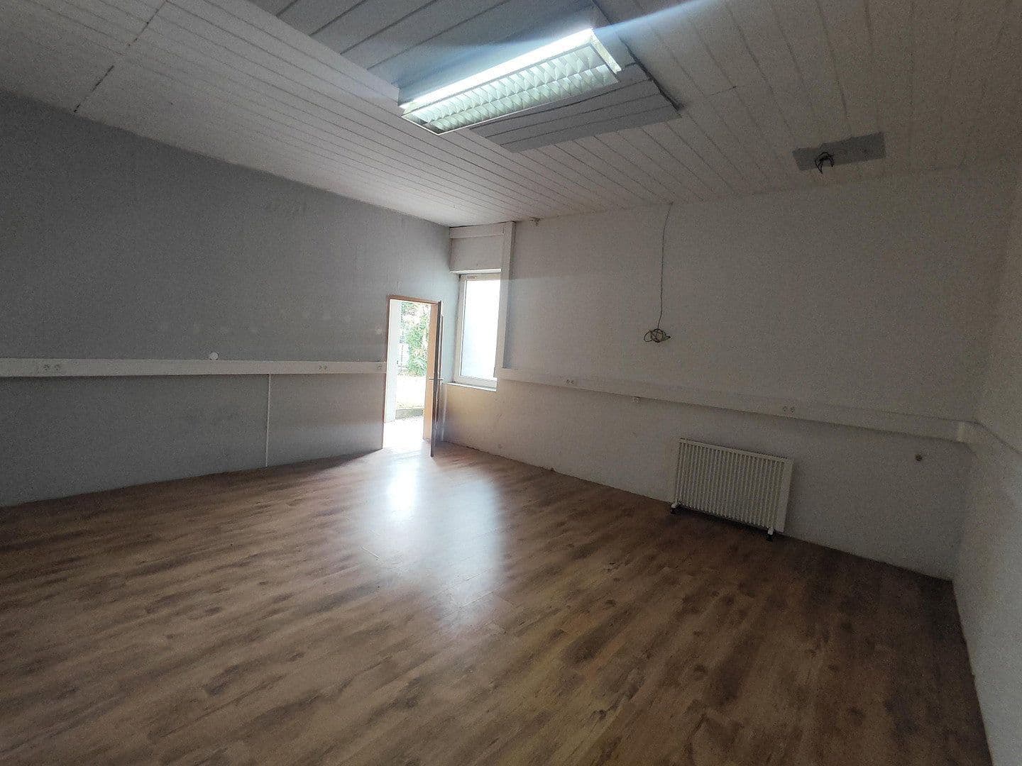 Prenájom nebytového priestoru 82 m², Bismarckstr. 296, Gelsenkirchen, Severné Porýnie - Westfálsko Prenájom nebytového priestoru 82 m², Bismarckstr. 296, Gelsenkirchen, Severné Porýnie - Westfálsko
