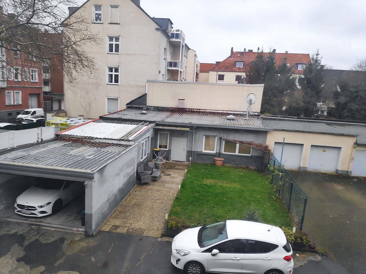 Prenájom nebytového priestoru 82 m², Bismarckstr. 296, Gelsenkirchen, Severné Porýnie - Westfálsko Prenájom nebytového priestoru 82 m², Bismarckstr. 296, Gelsenkirchen, Severné Porýnie - Westfálsko