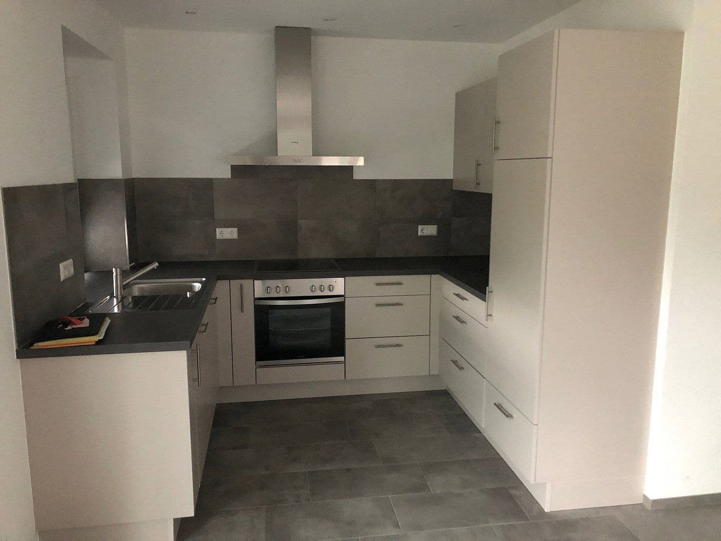 Prenájom bytu 3-izbový 71 m², Zimmermannstrasse 12, Laufenburg (Baden), Bádensko-Wurttembersko Prenájom bytu 3-izbový 71 m², Zimmermannstrasse 12, Laufenburg (Baden), Bádensko-Wurttembersko