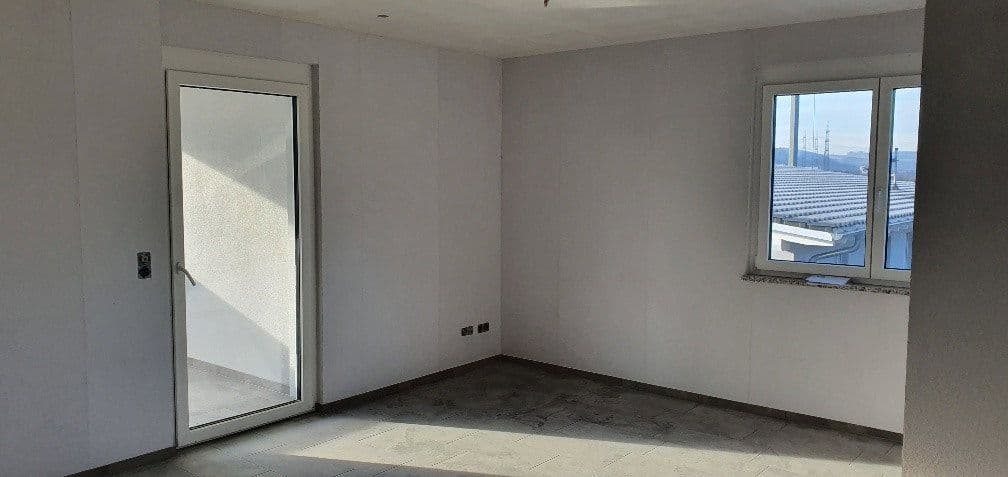 Prenájom bytu 3-izbový 71 m², Zimmermannstrasse 12, Laufenburg (Baden), Bádensko-Wurttembersko Prenájom bytu 3-izbový 71 m², Zimmermannstrasse 12, Laufenburg (Baden), Bádensko-Wurttembersko
