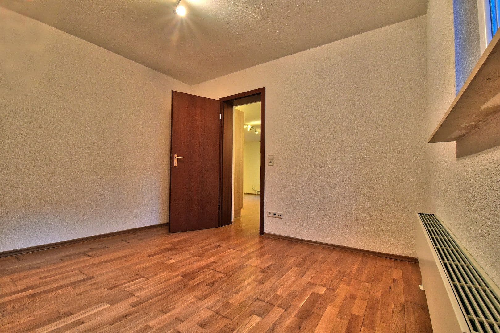 Prenájom bytu 2-izbový 47 m², Stuttgart, Bádensko-Wurttembersko Prenájom bytu 2-izbový 47 m², Stuttgart, Bádensko-Wurttembersko