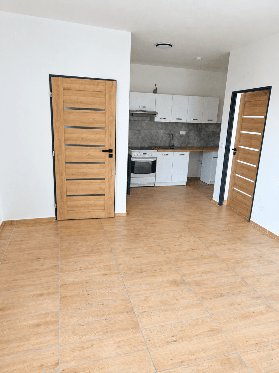 Prenájom bytu 1-izbový 36 m², Všemyslice, Jihočeský kraj Prenájom bytu 1-izbový 36 m², Všemyslice, Jihočeský kraj