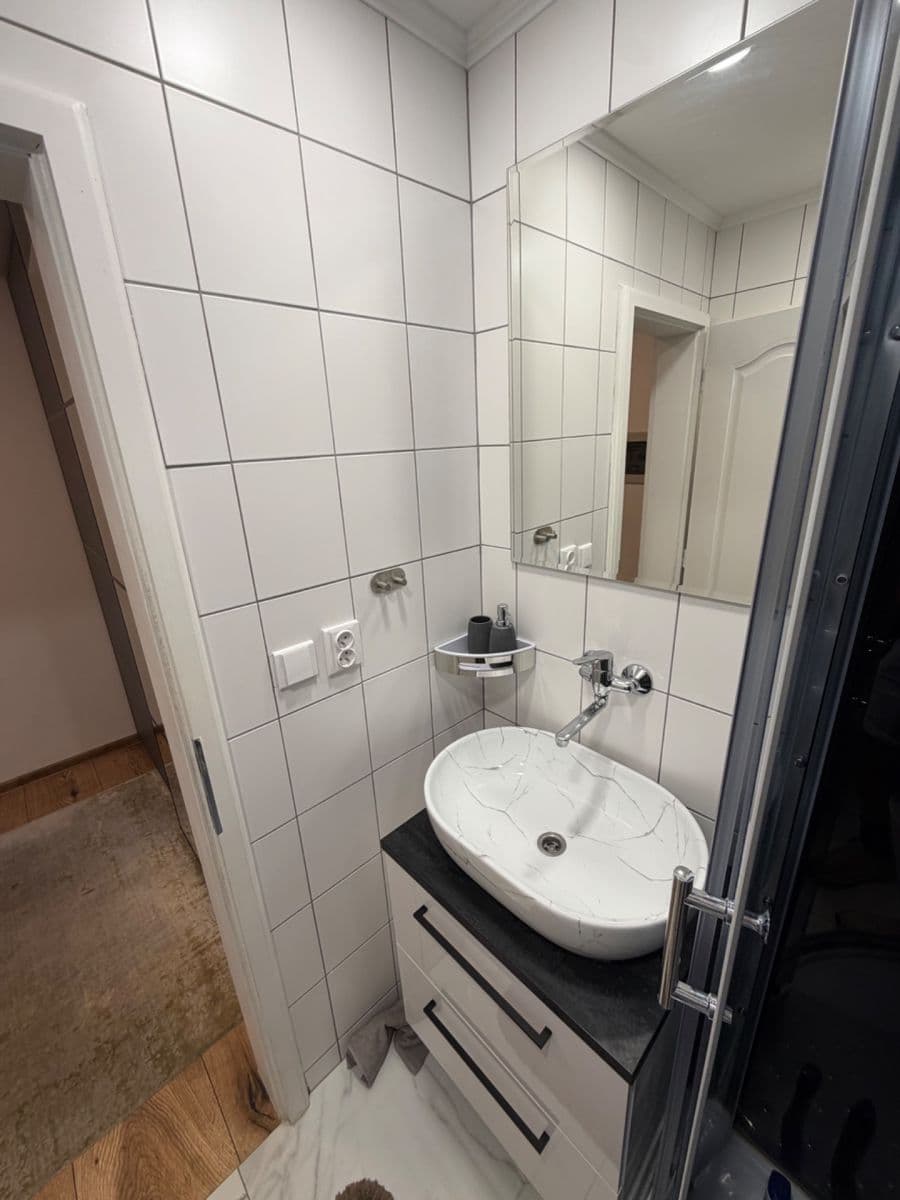 Prenájom bytu 1-izbový 30 m², Chelčického, Praha, Praha Prenájom bytu 1-izbový 30 m², Chelčického, Praha, Praha