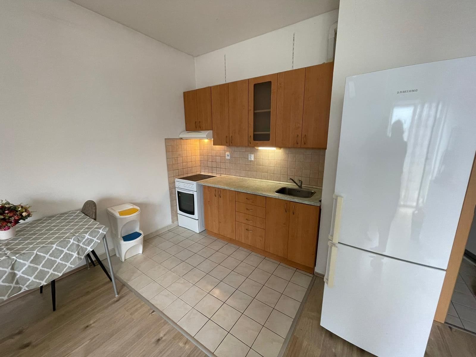 Prenájom bytu 1-izbový 37 m², Padovská, Praha, Praha Prenájom bytu 1-izbový 37 m², Padovská, Praha, Praha