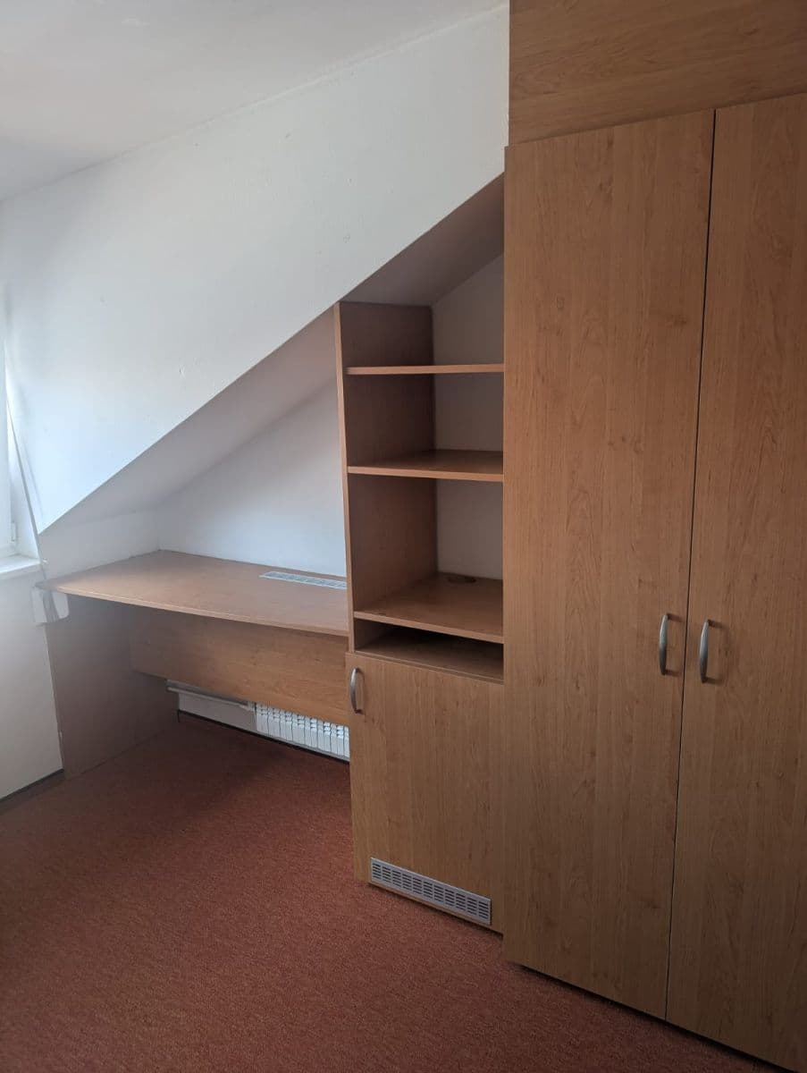 Prenájom bytu 3-izbový 85 m², Tyršova, Rakovník, Středočeský kraj Prenájom bytu 3-izbový 85 m², Tyršova, Rakovník, Středočeský kraj