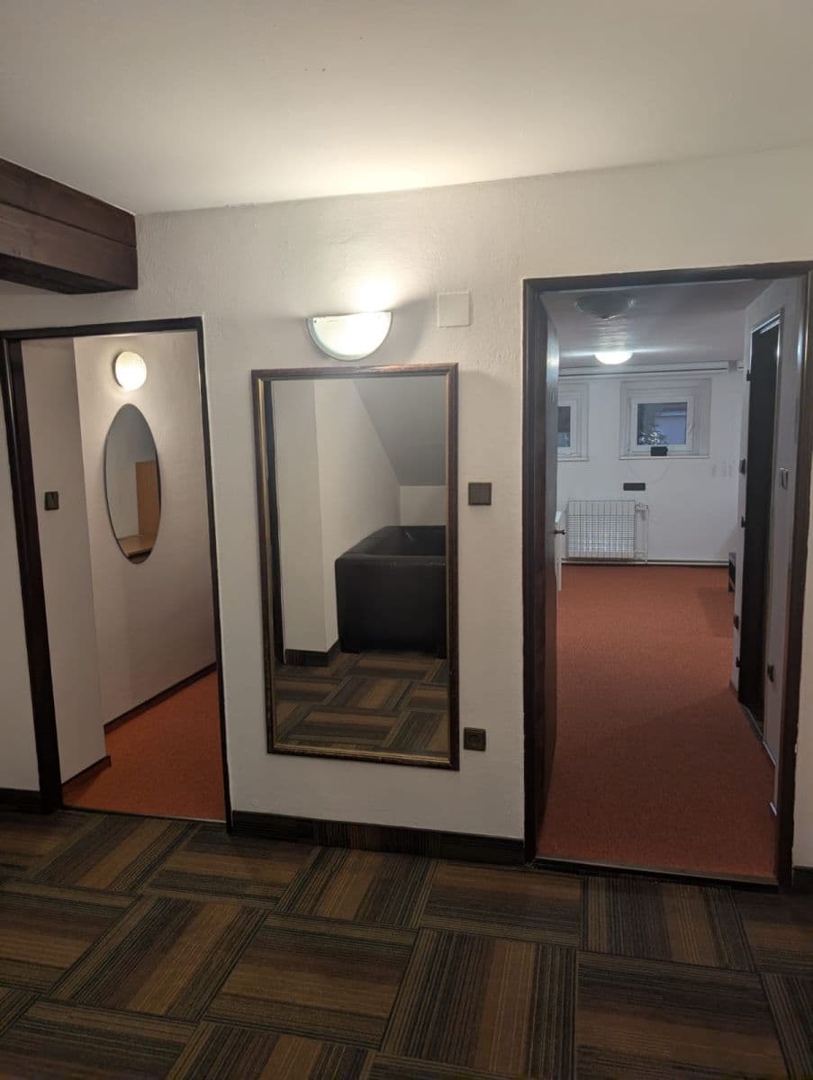 Prenájom bytu 3-izbový 85 m², Tyršova, Rakovník, Středočeský kraj Prenájom bytu 3-izbový 85 m², Tyršova, Rakovník, Středočeský kraj