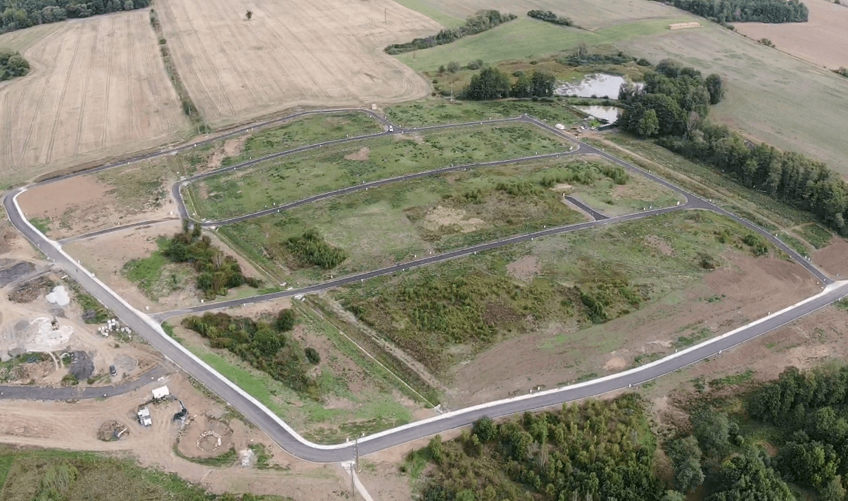 Predaj pozemku 1.000 m², Ostrov, Karlovarský kraj Predaj pozemku 1.000 m², Ostrov, Karlovarský kraj