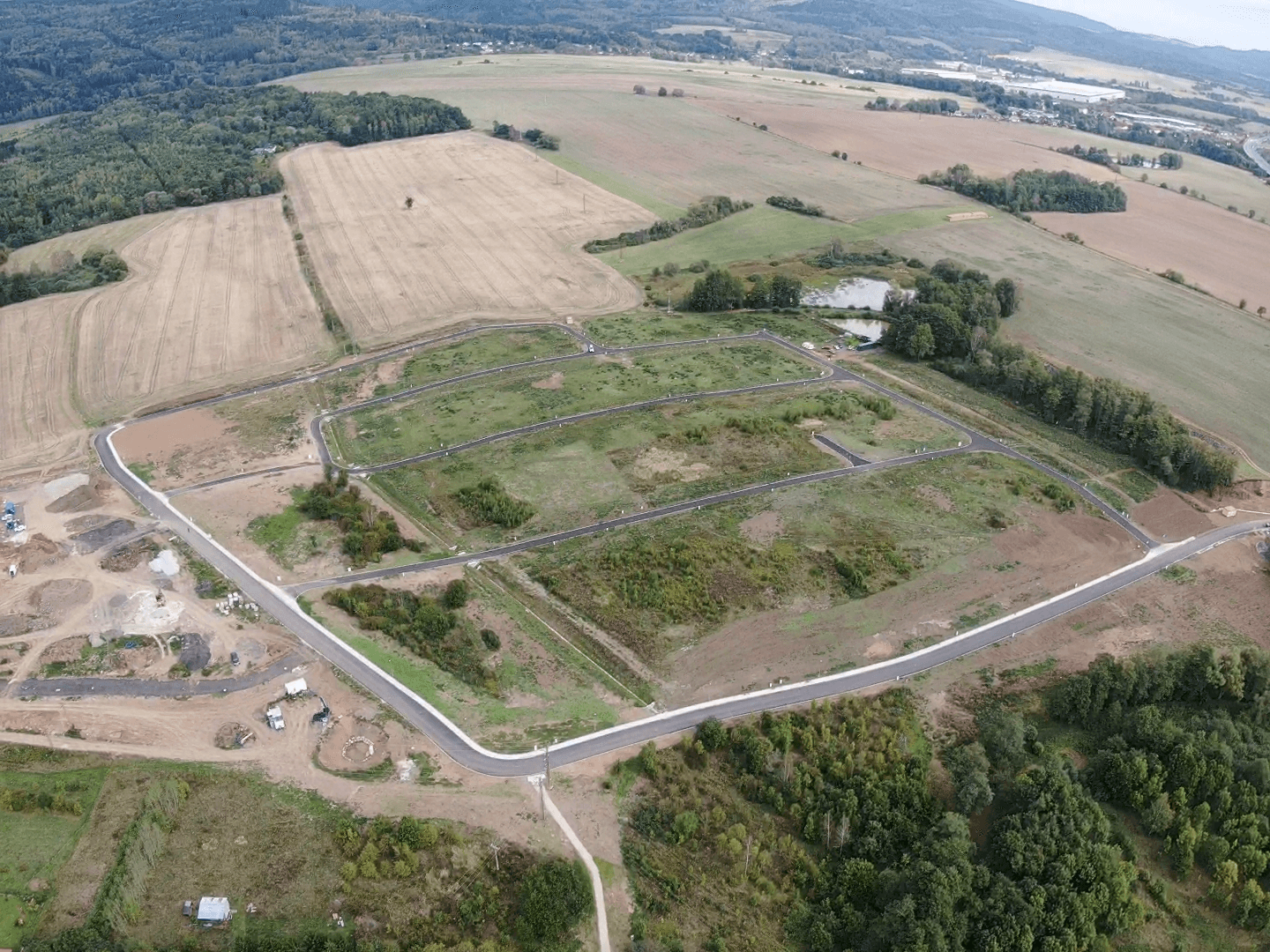 Predaj pozemku 1.000 m², Ostrov, Karlovarský kraj Predaj pozemku 1.000 m², Ostrov, Karlovarský kraj